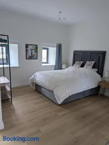 The Coach House - Image 4