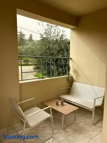 Karadinos Apartment - Image 4