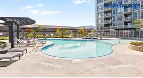 Penthouse with Unobstructed Lake and Mountain View - Image 4