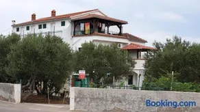 Apartments Carevi Dvori - Image 2