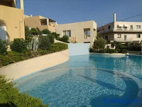 One bedroom apartment with pool - Image 1