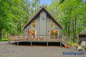 Misty Mountain Chalet - Arcade Fire Pit & More - Image 1