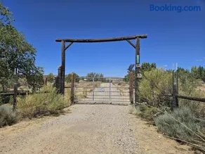 Guest House - Image 4