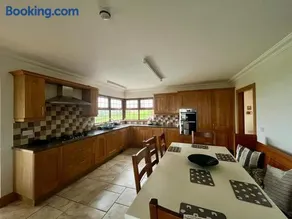 Hillhead Country Retreat - Image 2