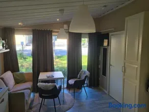Modern cottage, quiet area with good bus connection - Image 1