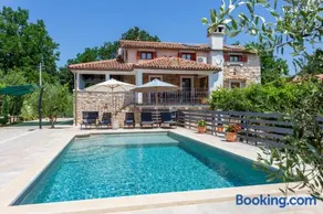 Holiday house Matija with a POOL - Image 2