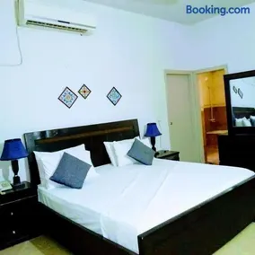 Pyramid International Guest House - Image 1
