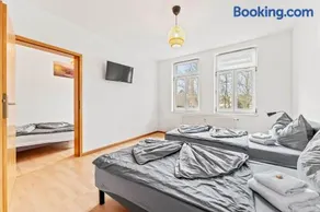 Chic Apartment with Parking place - Image 2