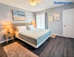 Spacious 3 bedroom home by Melrose and 10 minutes to Hollywood Walk of Fame - Image 5