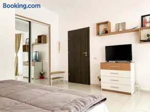 Studio 01 By the Sea LOFT Mamaia Nord - Image 1