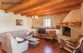 Three-Bedroom Holiday Home In Regulici - Image 5