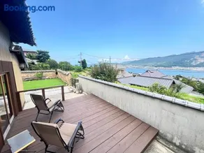 瀬戸内海を望む庭付き古民家サウナ宿 一棟貸切 - Image 1
