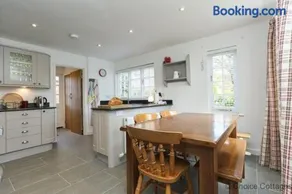 GEORGEHAM WHITEHAVEN 3 Bedrooms - Image 3