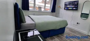 Room in Portsmouth - Image 3