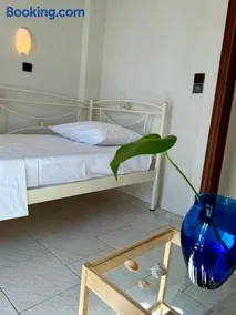 Onar Seaview Apartment in Pythagorio - Image 3
