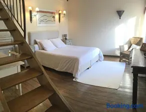 Provencal farmhouse, pool, pool house, countryside Plan d’Orgon, Provence - 8 people - Image 3