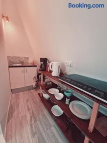Location saisonnière, meublée, appartement type studio à Sèvres - Image 2