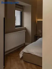 Distinct Ultracentral Apartment - Image 3