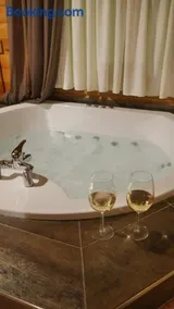Dryades Suites - Image 2