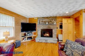 Palisades Pines - Image 4