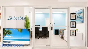 Mid-Beach Coastal Apartments - Image 3