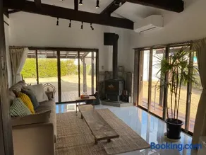 Onjuku海岸 HanaHouse Private Villa, large garden, 30sec walk to beach - Image 1
