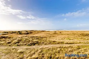 Frannie's Beachfront - Image 2