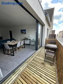 Barneville Plage appart spacieux avec balcon 100m de la mer - Image 1