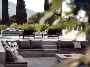 Yliessa - Luxury pool villa surrounded by nature - Image 5