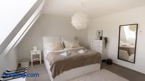 Modern apartment next to Zurich HB with roof terrace - Image 3