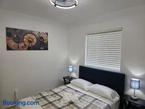 Alex House - Image 4