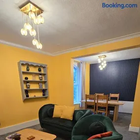 The Maisonette central Buxton - Image 3