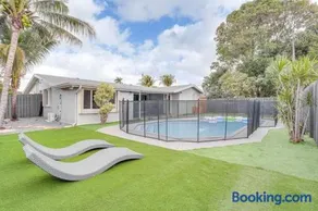 Sunrise Getaway w/ Private Pool: 10 Mi to Beach!, Sunrise - Image 2