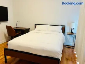 Cozy & Deluxe Apartment - EZ Access to NYC - Image 3