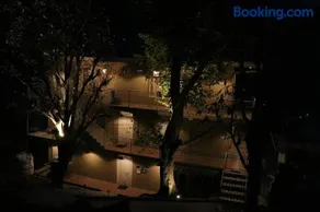 NomadGao Dharamkot - A social hotel with Coworking, fast Wifi, peaceful rooms, and great views - Close to Mcleodganj - Image 3