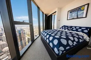 New Year eve’s Fireworks & BayView Apt in CBD - Image 3