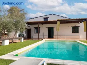 Modern Villa with Pool in Valleverde, 110 m² - Image 1