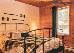 Chalet Le Cozy, Spa et Sauna - Image 1