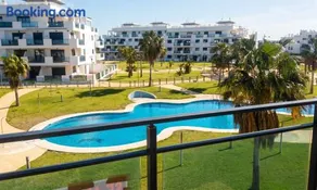 Comfortable Apartment in Almería with Shared Pool - 72 m² - Image 2