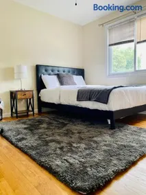 1 bedroom terrace view with shared bathroom #3 - Image 1