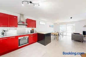 Large Apartment With Terrace In Bayonne - Image 4