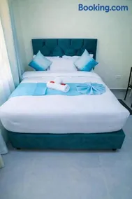 GLOW Suites - Image 3