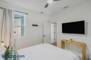 Perfect Austin Townhome,12 min to Downtown - Image 3