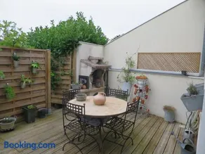 Duplex contemporain terrasse extérieure parking - Image 3