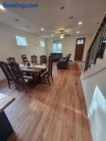 Hilltop Stargazer 5BR Family Retreat Lake Eufaula - Image 2