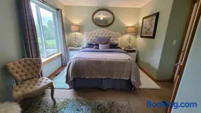 Mt Rainier Way Bedroom with Private Full Bath - Image 1