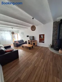 Maison en pierre avec piscine - Image 3