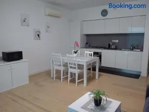 Italian Home - Image 2