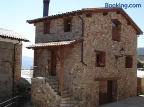 Casa Astasia Montcortes - Image 1