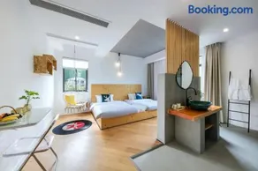 Moganshan Moshe Yujia River Tracing Family Pool Bed and Breakfast - Image 1